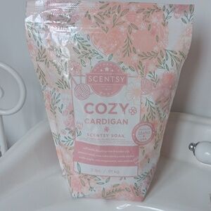 Scentsy Soak Cozy Cardigan Bath 2 LB. Bag SEALED